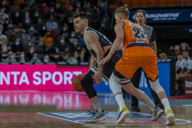 笑容满面，拉什福德社媒晒照：很高兴重回球队并与队友们重聚.