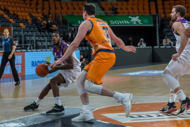 不论是在球 不论是在球